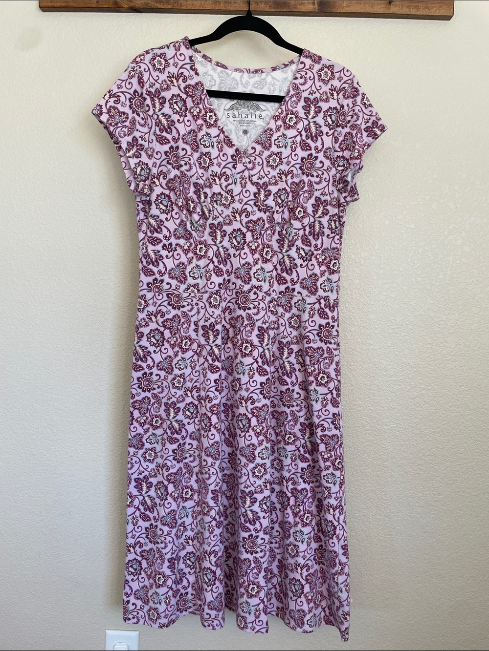Sahalie Purple Floral V-Neck Midi Dress L Boho Artsy Earthy Modest Feminine